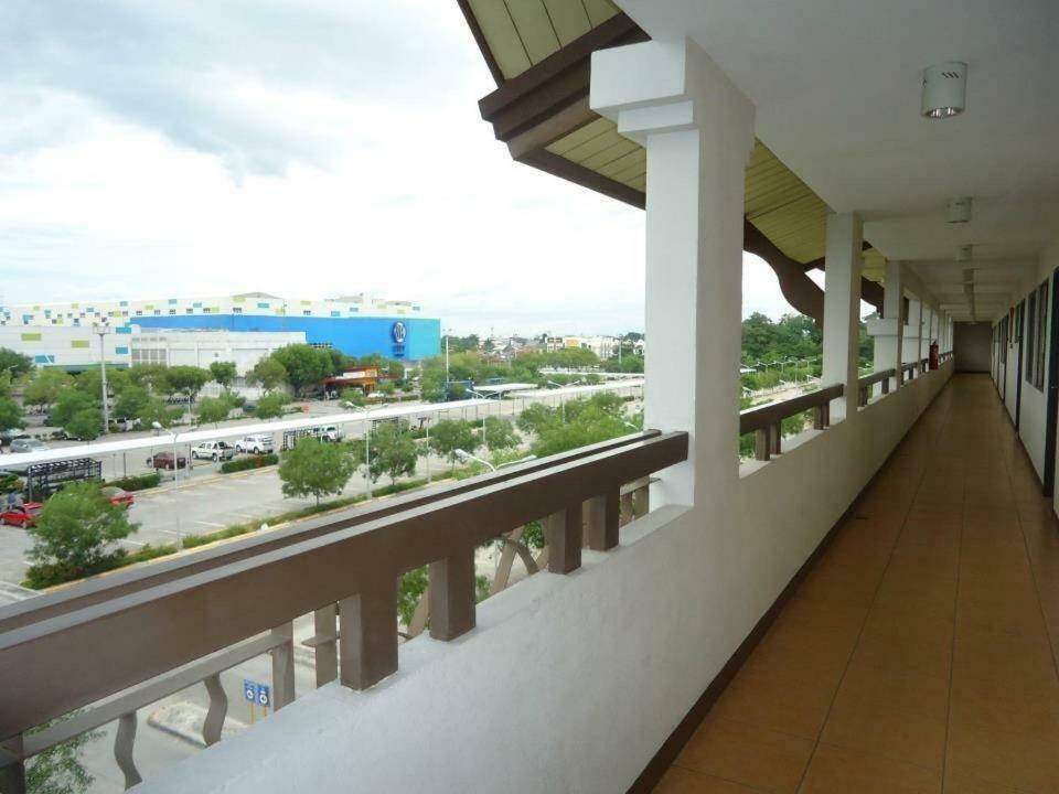 Alles One Oasis Condo Davao Near Sm Mall With Wifi Extérieur photo